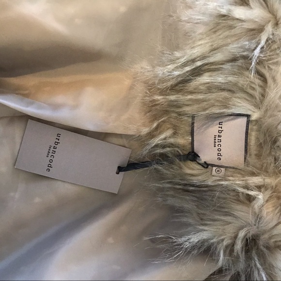 NWT Urbancode faux feather crop jacket - Picture 5 of 6